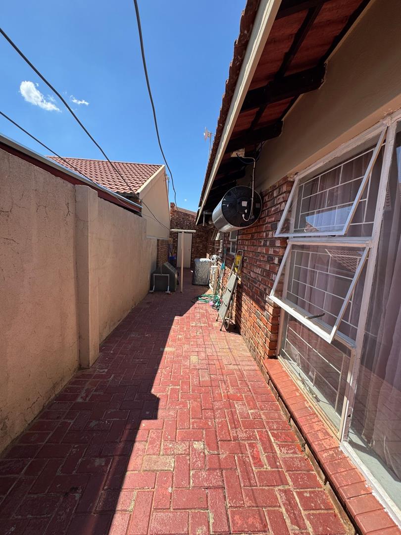 3 Bedroom Property for Sale in Camelot Northern Cape